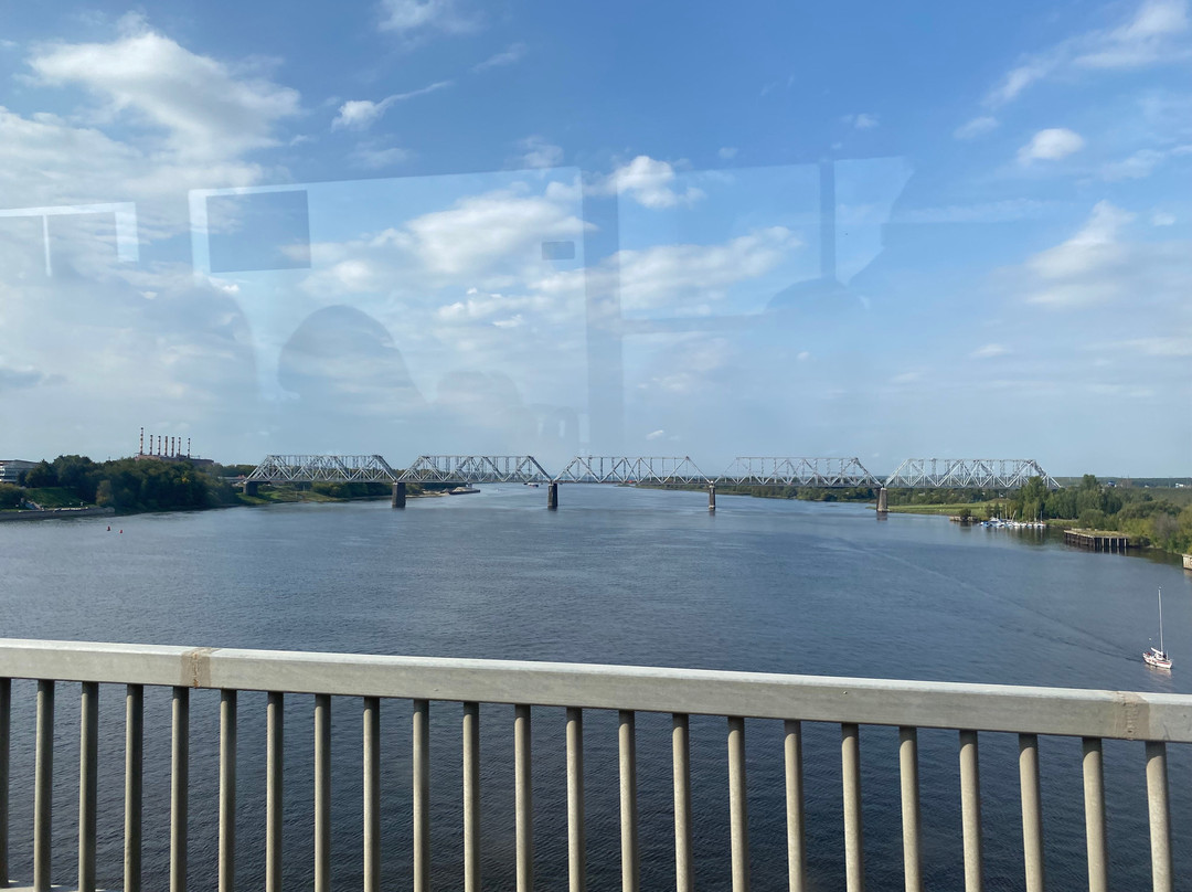 Oktyabrskiy Bridge-雅罗斯拉夫必去景点
