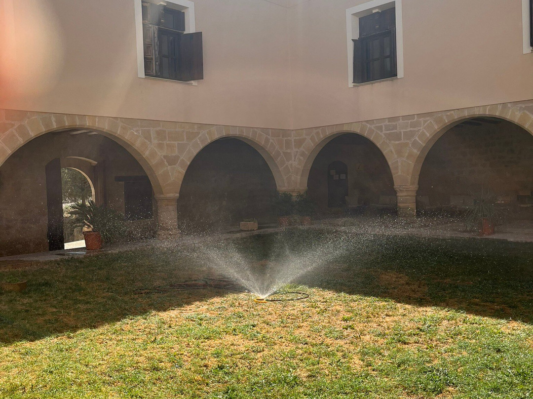 Santuario Virgen de la Fuente-佩尼亚罗亚德塔斯塔温斯必去景点
