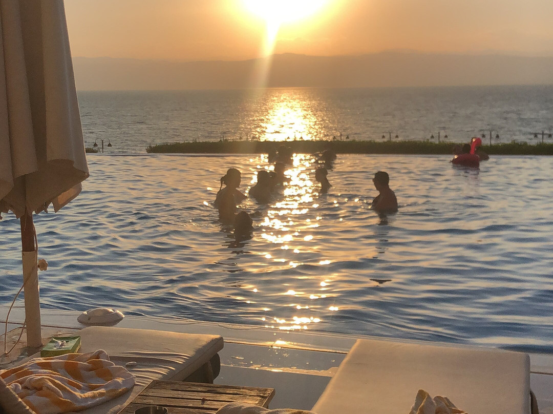 波托死海酒店