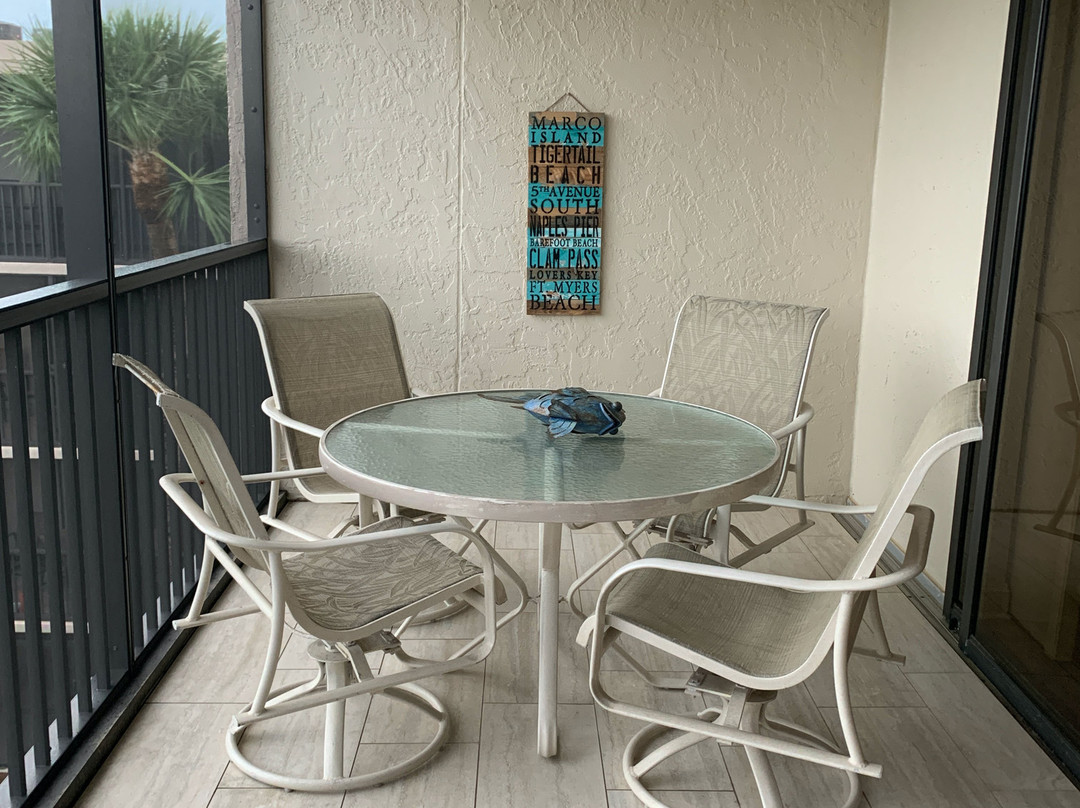 日晷海滩度假温泉酒店主图