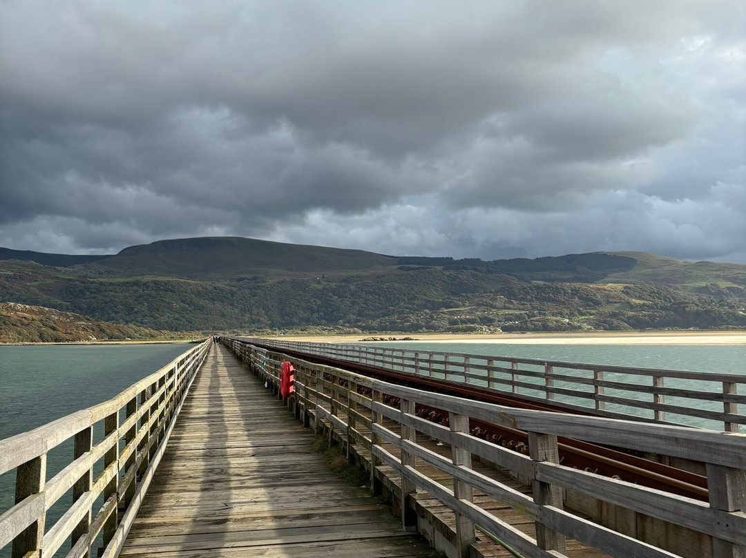 Barmouth Bridge景点图片