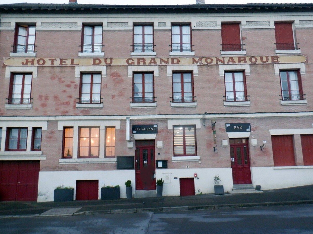 Hotel Le Grand Monarque主图