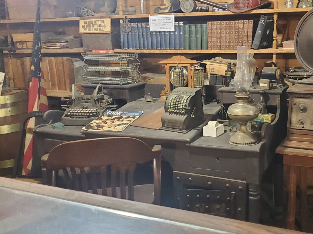 Smith H J & Sons General Store and Museum-卡温顿必去景点