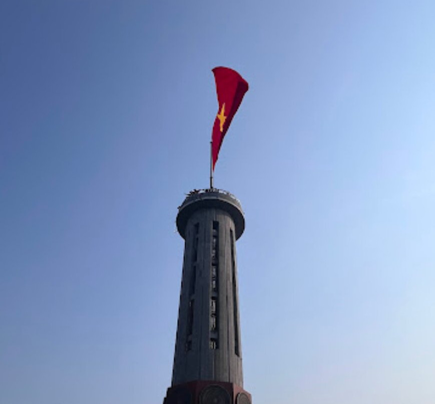 Lung Cu Flag Tower景点图片