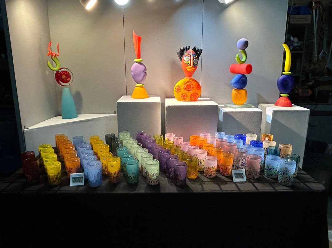 James Wilbat Glass Studio-Mundelein必去景点