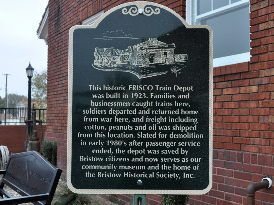 Bristow Historical Depot and Town Square景点图片