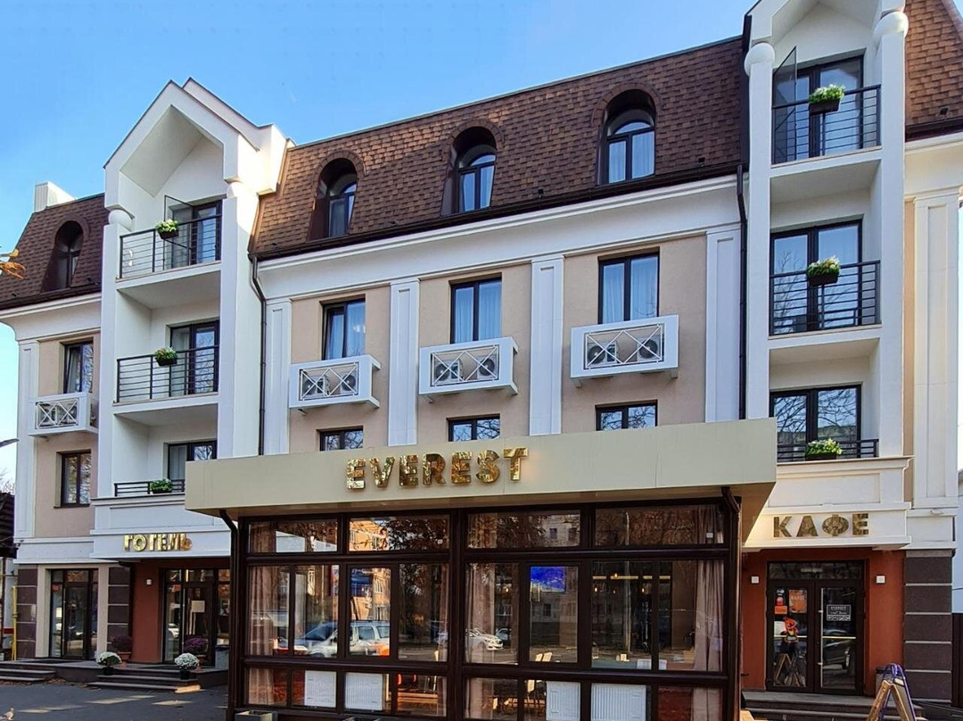 Everest Otel'