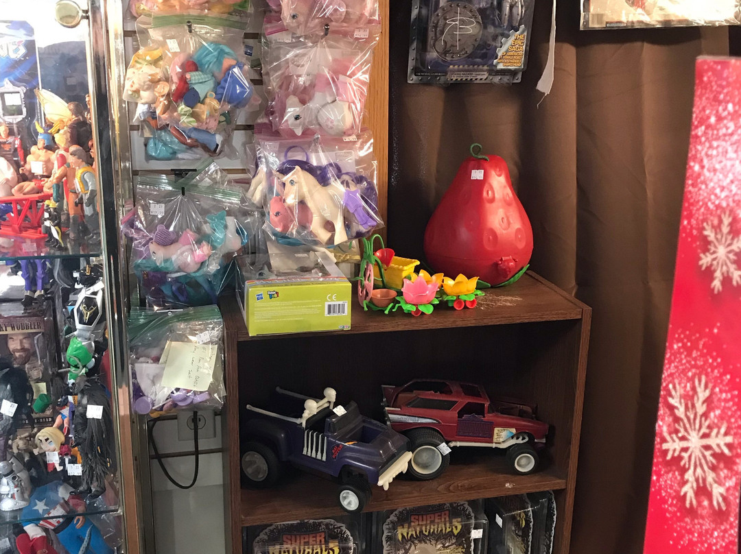 K&B Toys and Collectibles-Menomonie必去景点