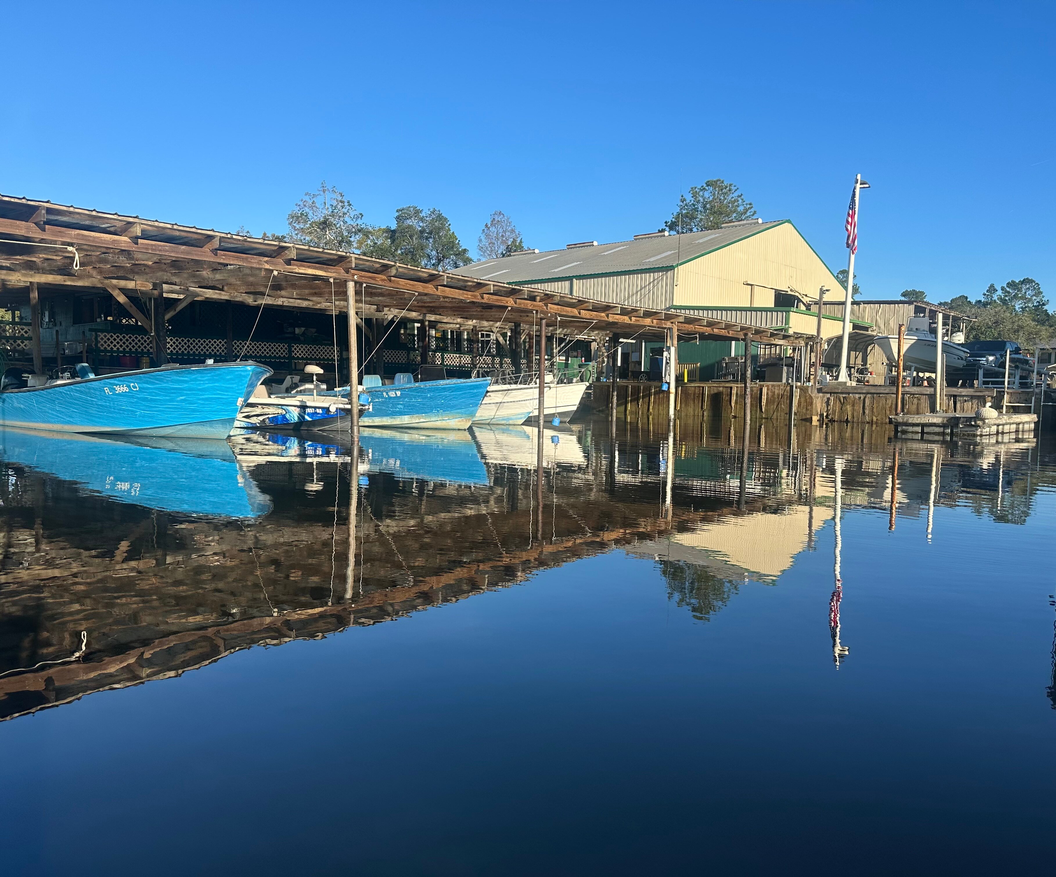 Shell Island Fish Camp-官方