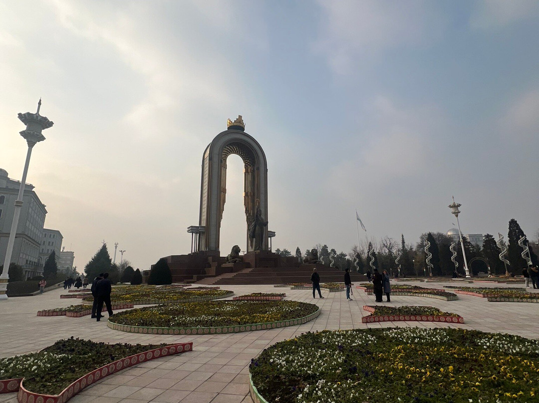 Statue of Ismoil Somoni-杜尚别必去景点