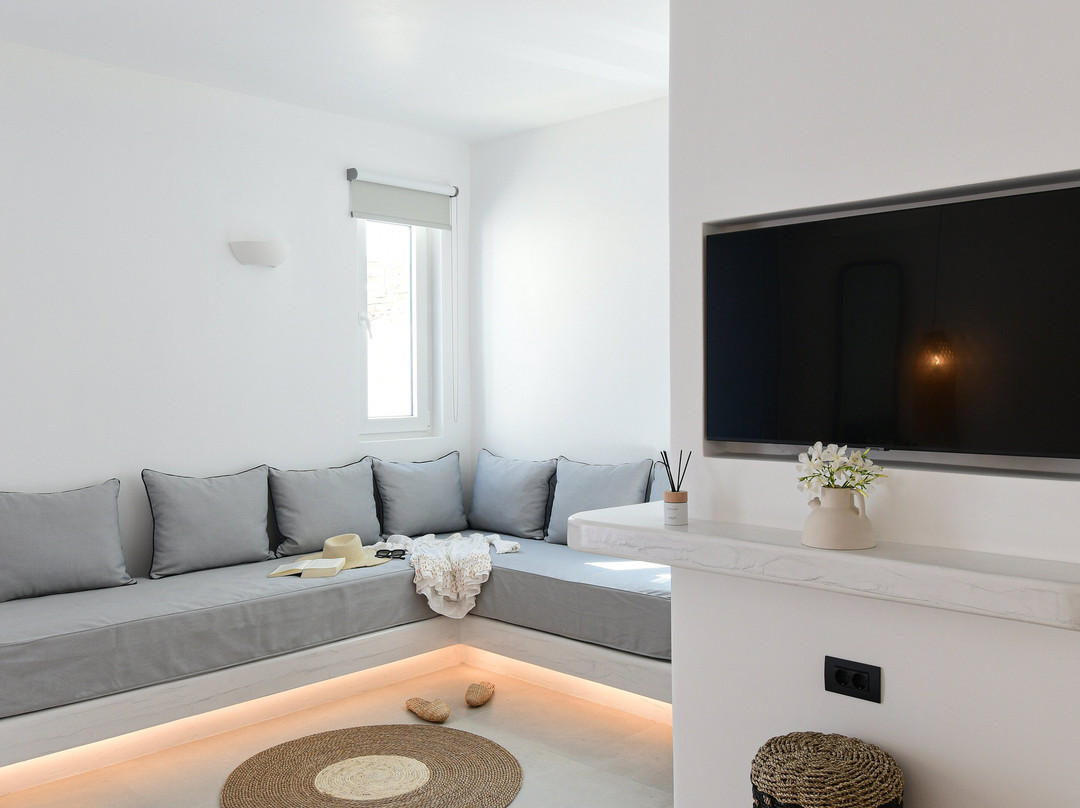 Ios Art Studios & Luxury Apartments主图