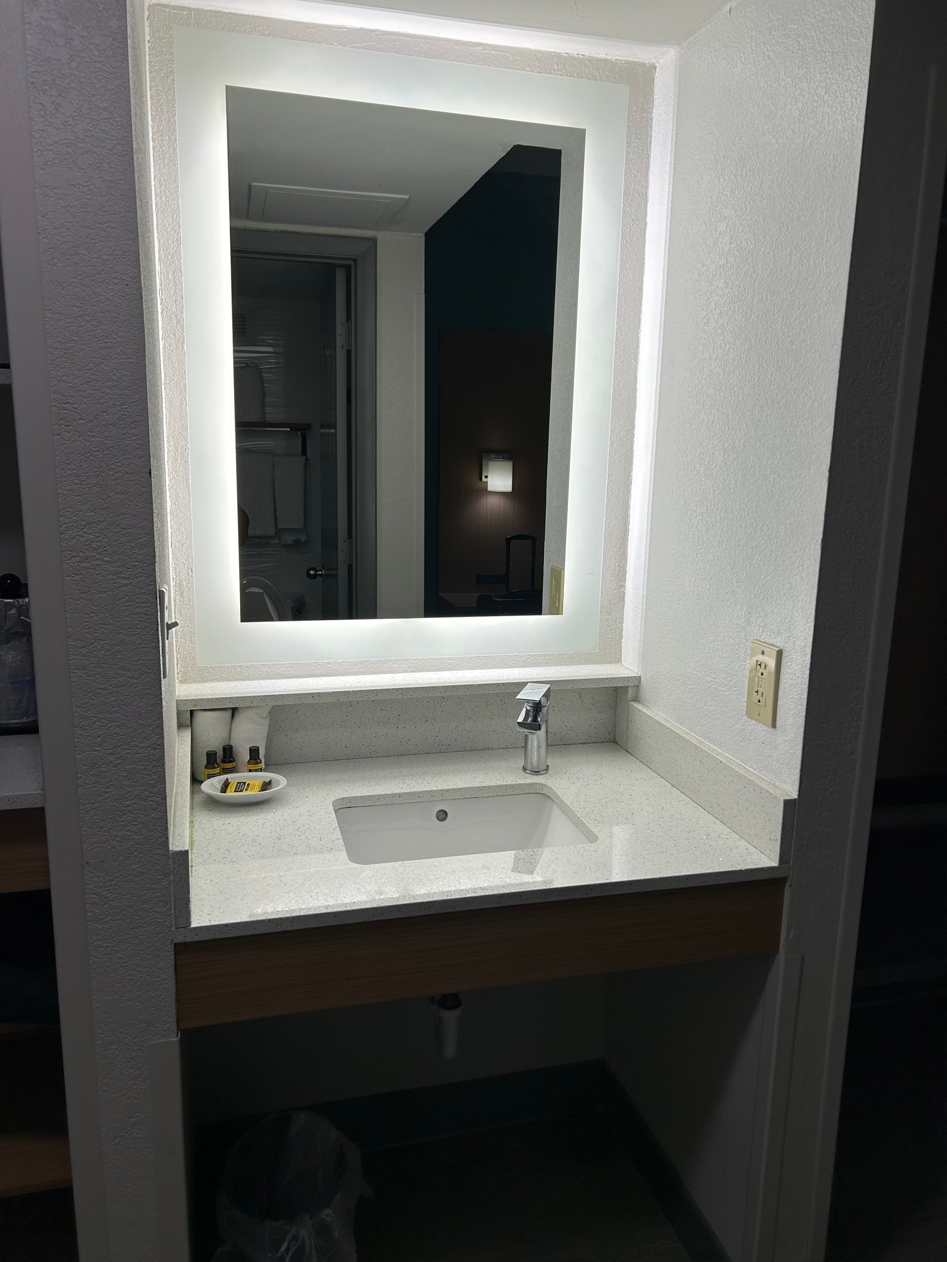 Best Western Plus Executive Hotel-浴室