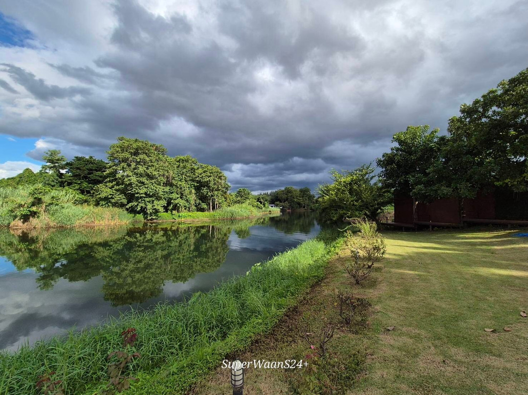 Ruen Maihom Riverside Cottage主图