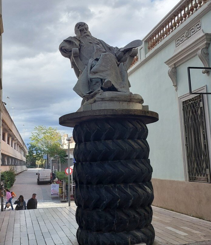 Monument Jean-louis Ernest Meissonier景点图片