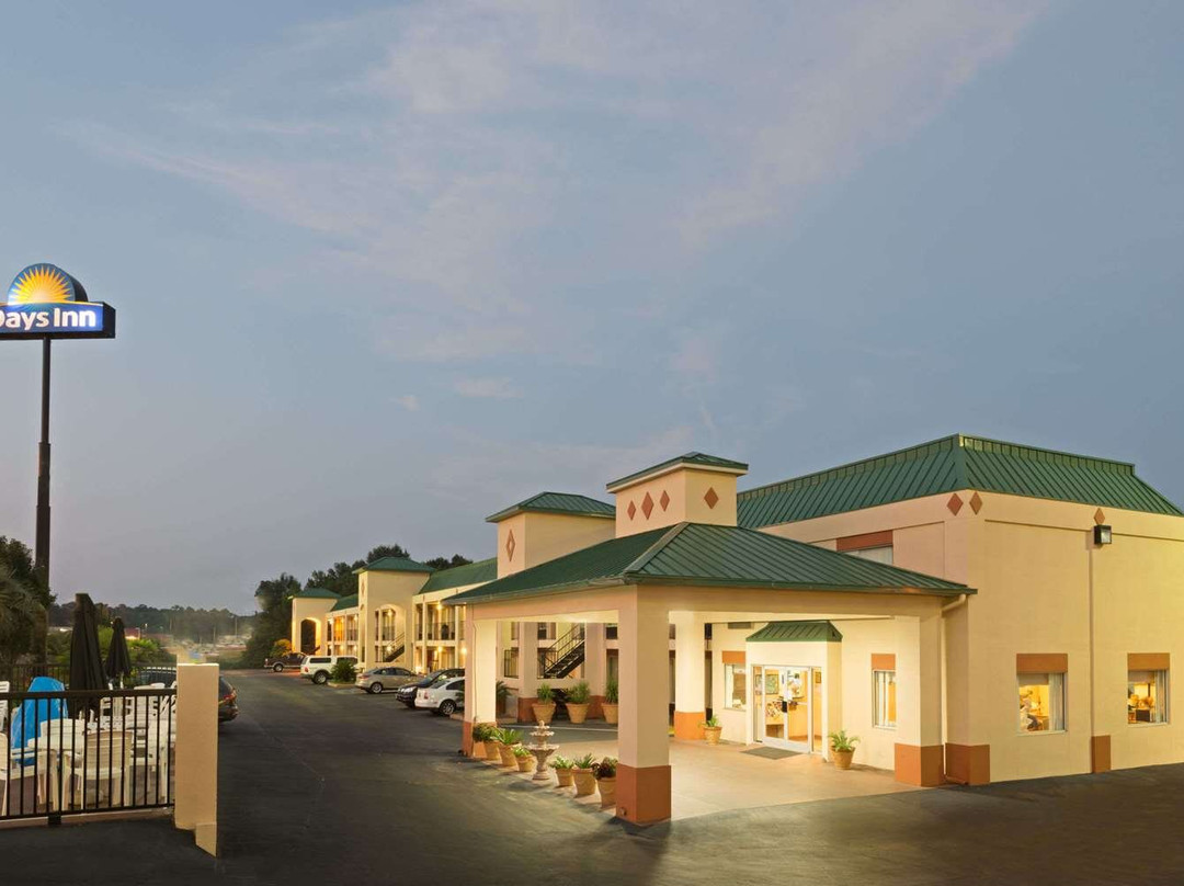 Days Inn by Wyndham Greenville