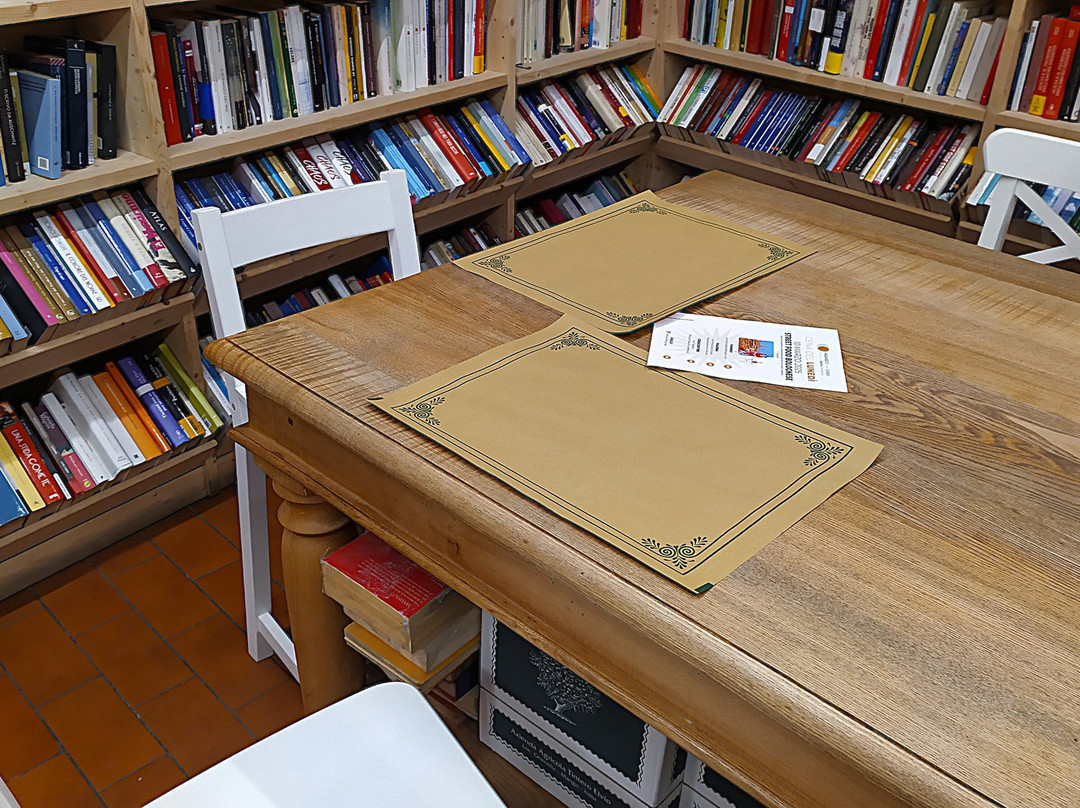 Andando e Stando Libreria con Mescita