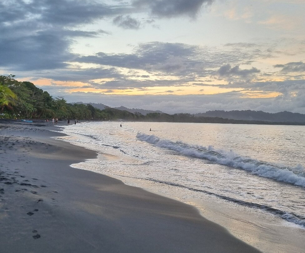 Playa Negra景点图片