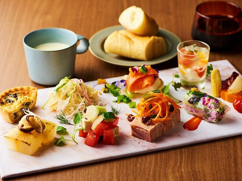 大阪本町利夫利酒店主图