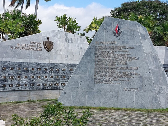 Out Of The Box Tours-古巴圣地亚哥必去景点