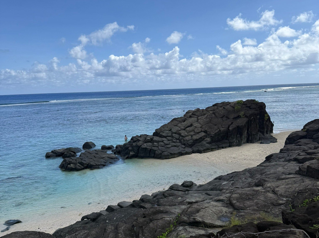 Black Rock Beach-拉罗汤加必去景点