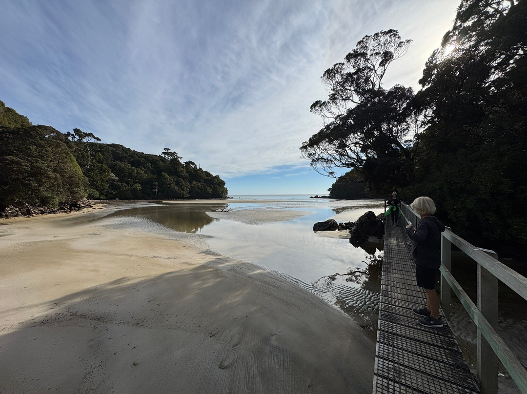 Stewart Island Electric Bikes景点图片