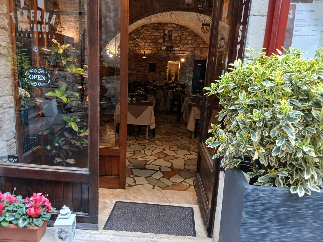 Sant'Apollinare旅游攻略图片