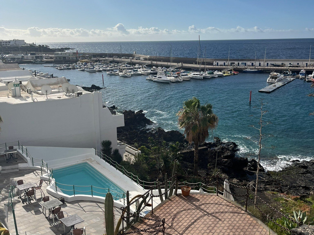 Walk from Puerto del Carmen to Puerto Calero景点图片