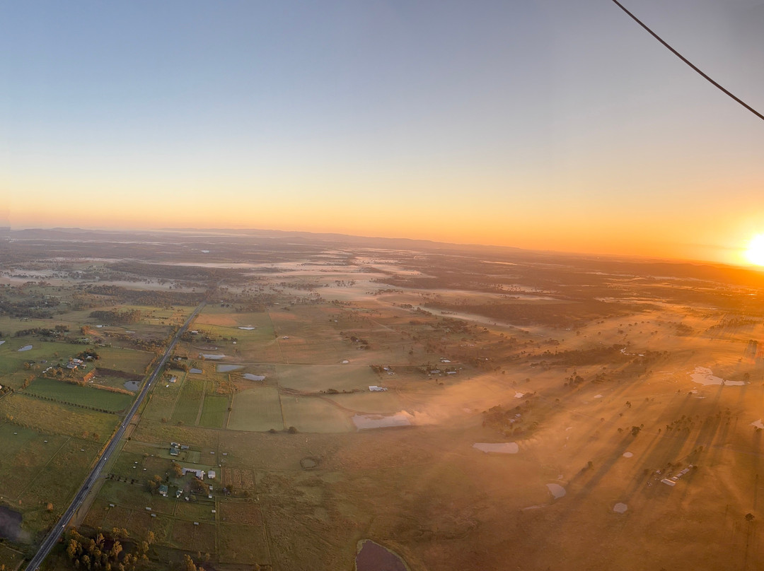 Floating Images Hot Air Balloon Flights景点图片