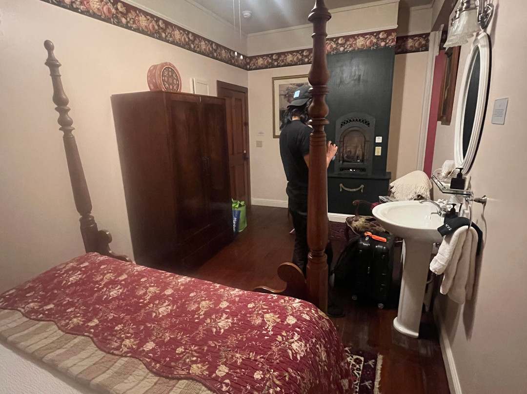 Weaverville Hotel主图