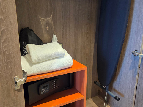 曼彻斯特中心克莱顿酒店主图