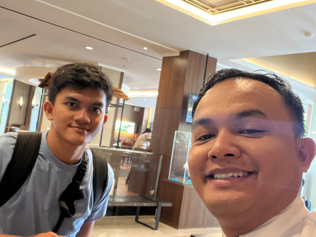 杜迈组里大酒店主图