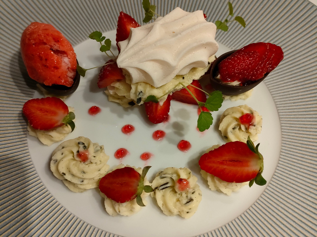 Hostellerie-Restaurant Les Gorges De L'Aveyron主图