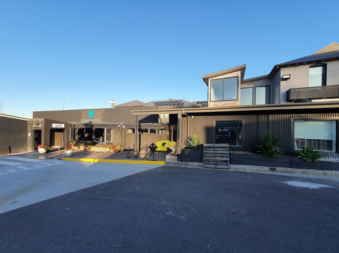 Grand Hotel & Studios Wyong