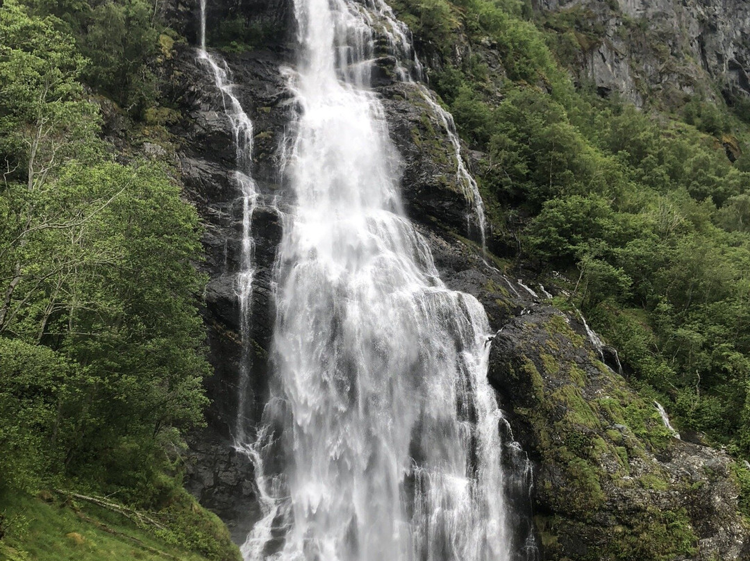 Brekkefossen-弗洛姆必去景点