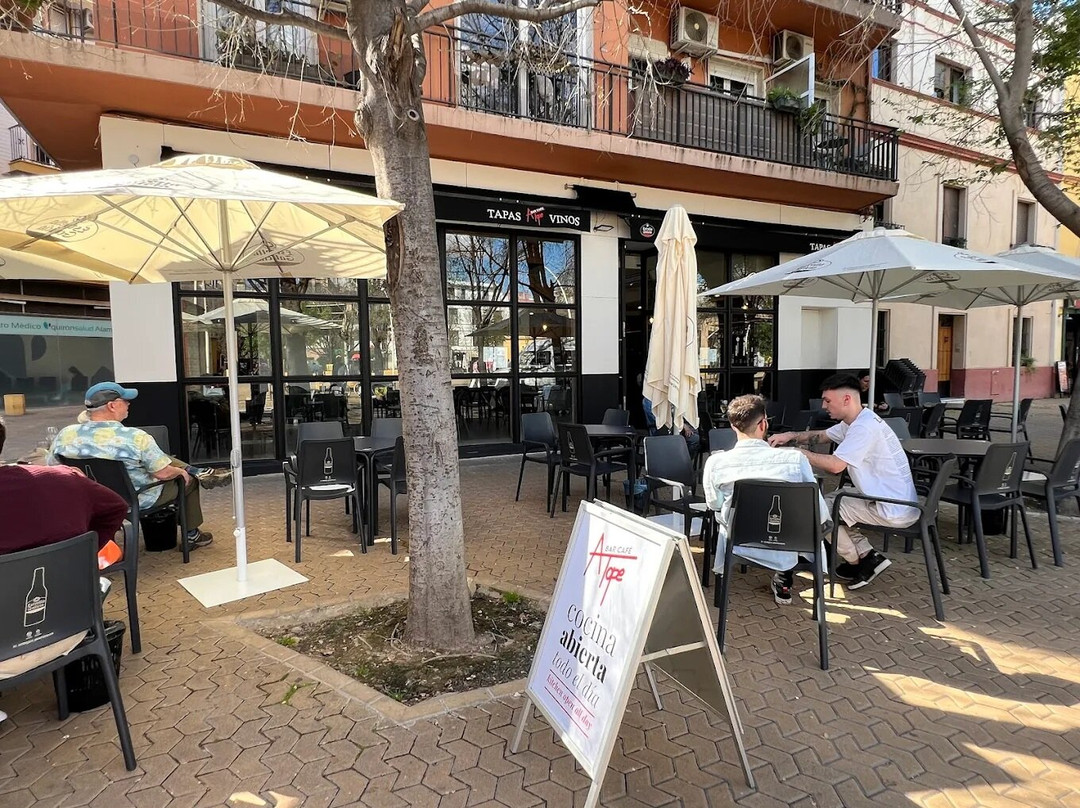 Atope Bar Café
