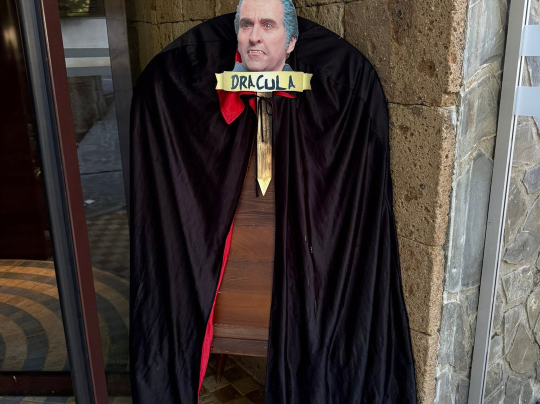 House of Dracula Hotel主图