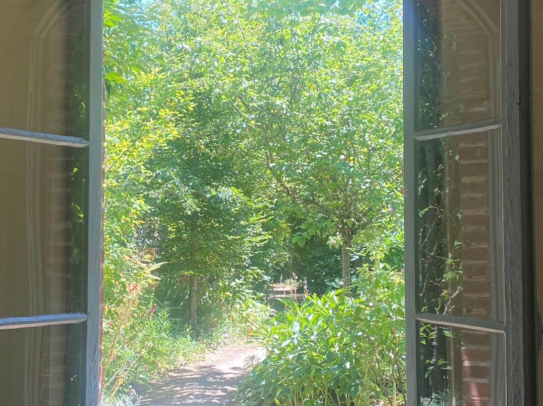 La Maison De Colette-Saint-Sauveur-en-Puisaye必去景点