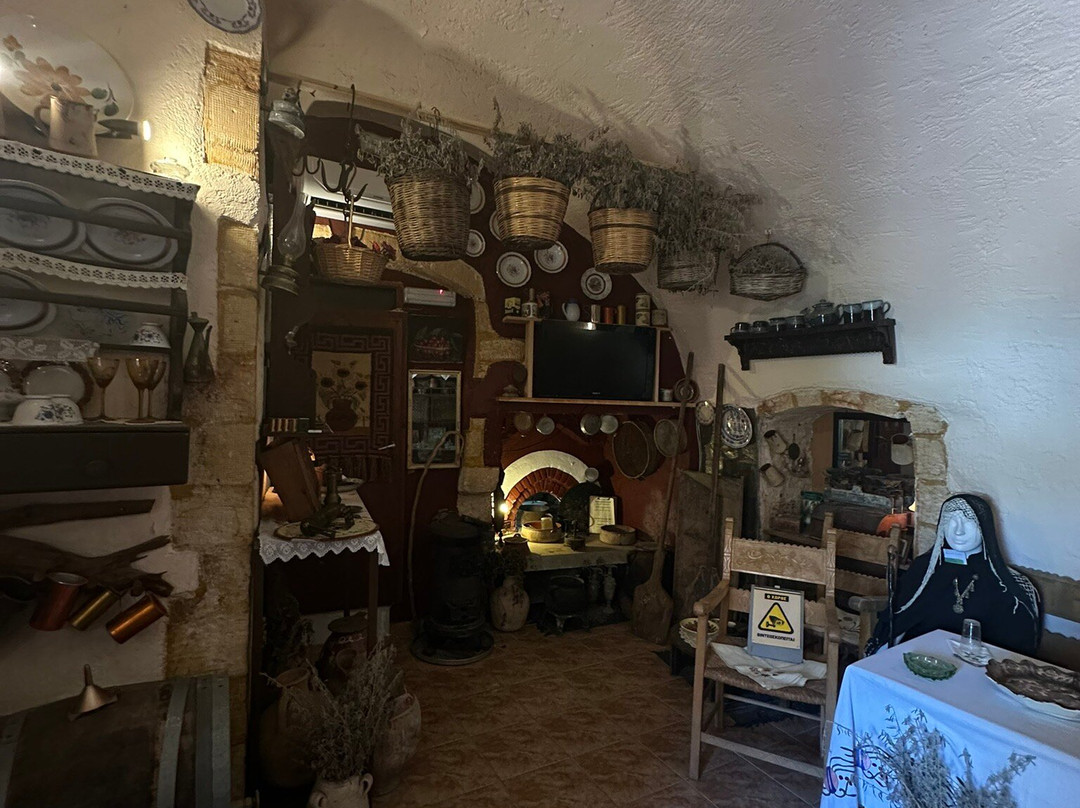 Folklore Museum Pazinos-Pazinos必去景点