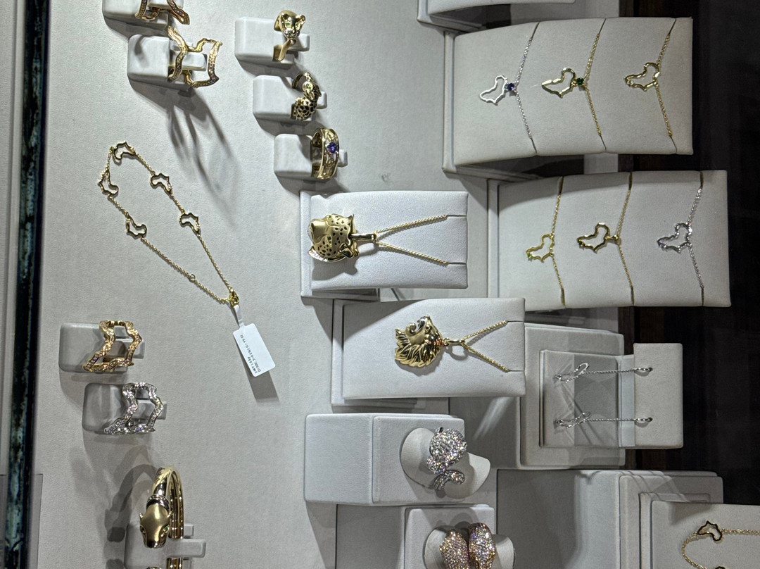 Shimansky Jewellers Rockwell-Green Point必去景点