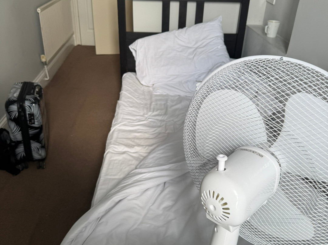 任思登酒店主图