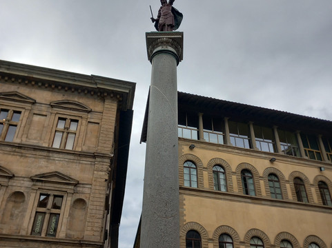 Piazza Santa Trinita-佛罗伦萨必去景点