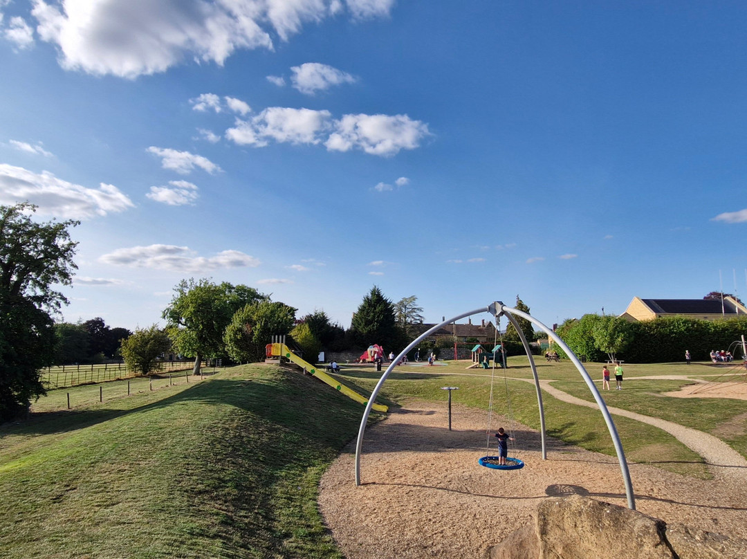 Broadway Playground-百老汇必去景点