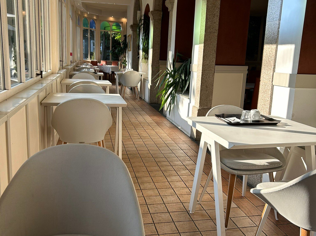 国际之家瑞莱斯德福希耶酒店主图