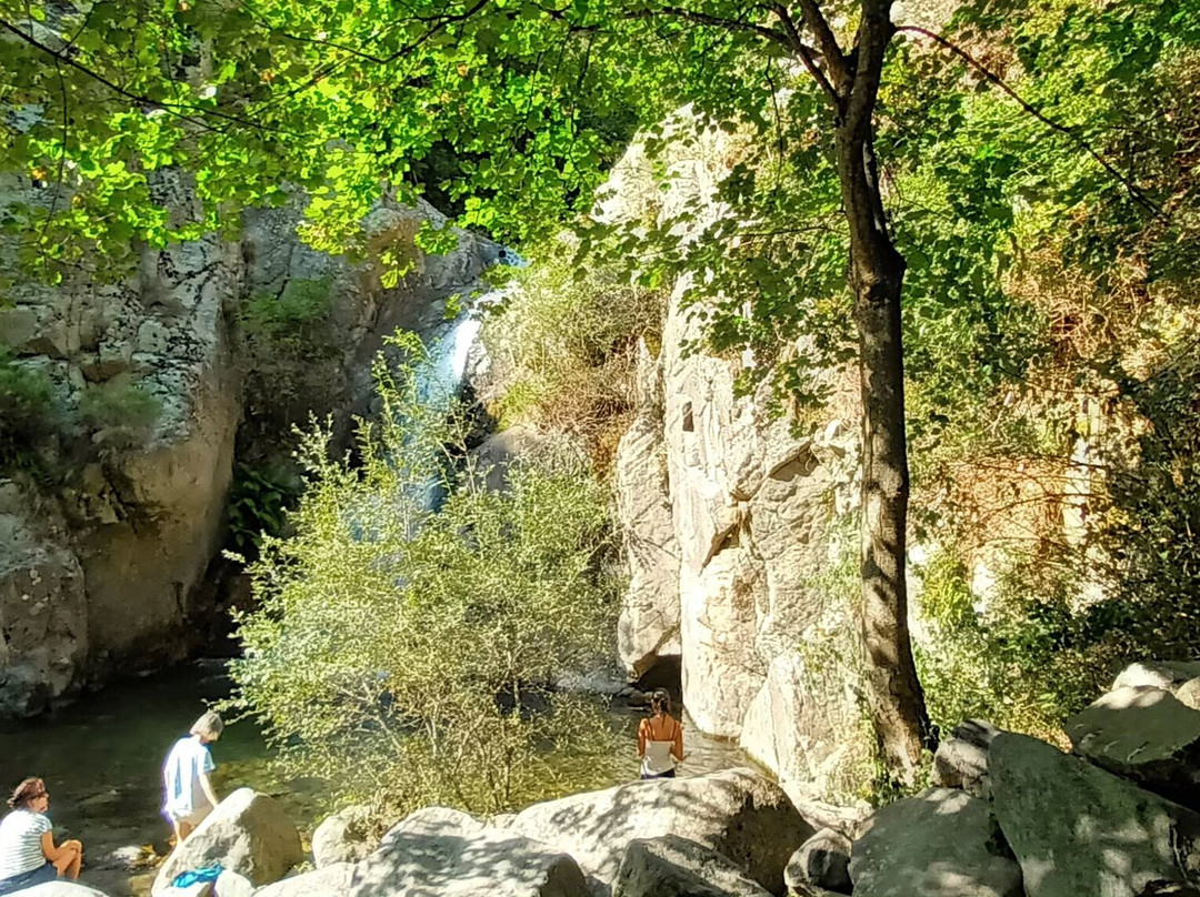 Cascades Du Saint-vincent Et Des Anglais-Vernet-Les-Bains必去景点