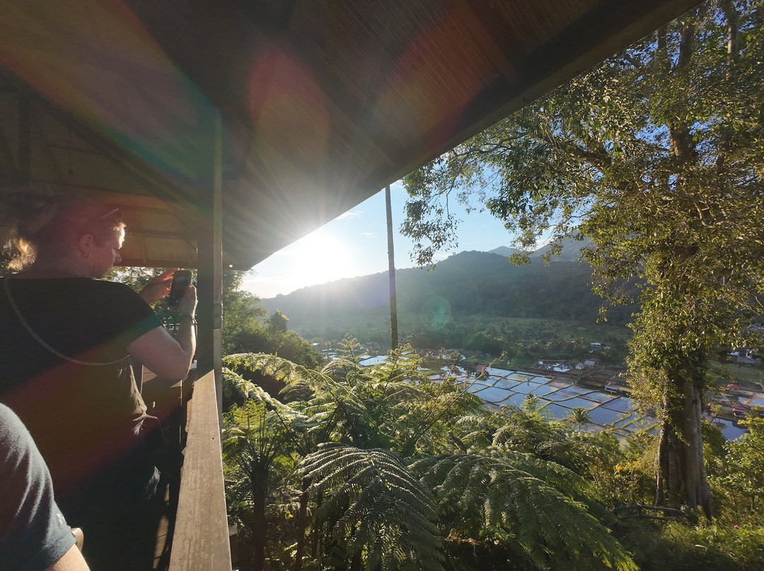 Lucky Tour and Travel - Manado Driver Guide-比通必去景点