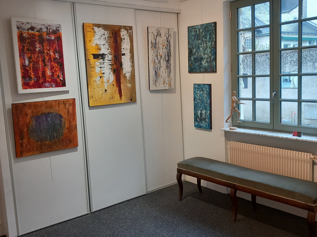 Galerie Victor Hugo-昂布瓦斯必去景点