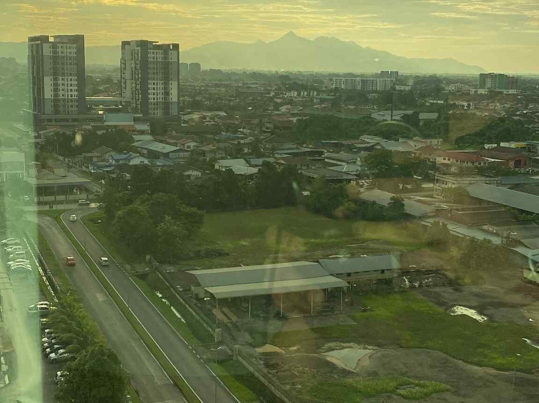 古晋帝国酒店主图