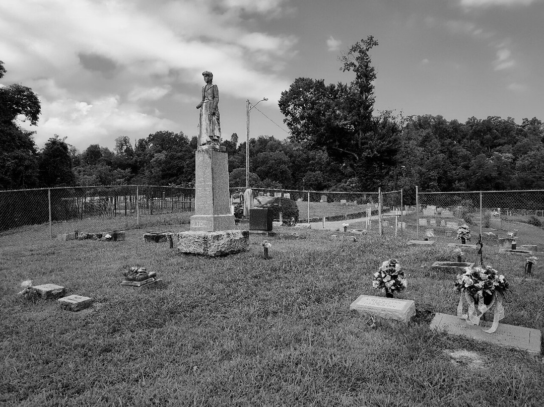 Octavia Hatchers Grave-Pikeville必去景点