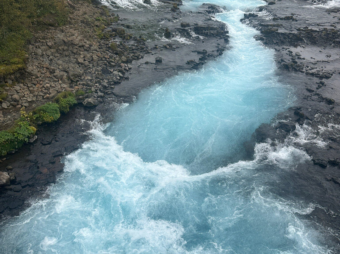 Bruarfoss Waterfall 蒂芬尼藍瀑布-Brekkuskogur必去景点