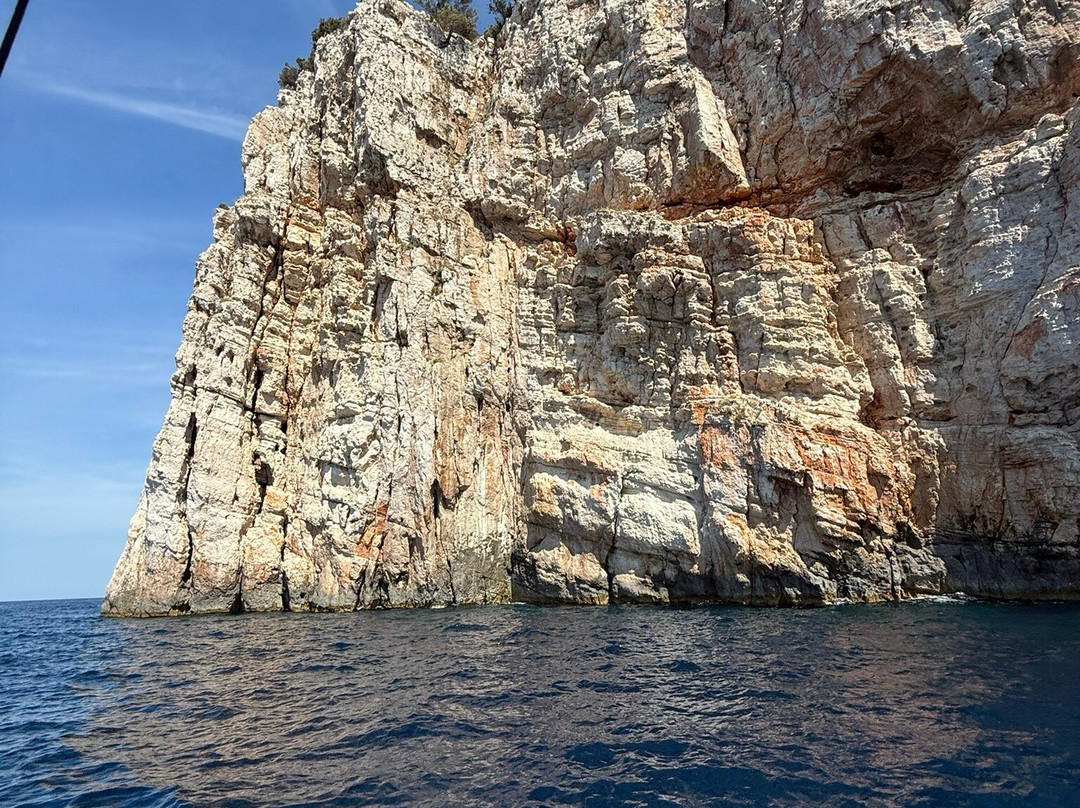 Tilagus Tours-Sali必去景点